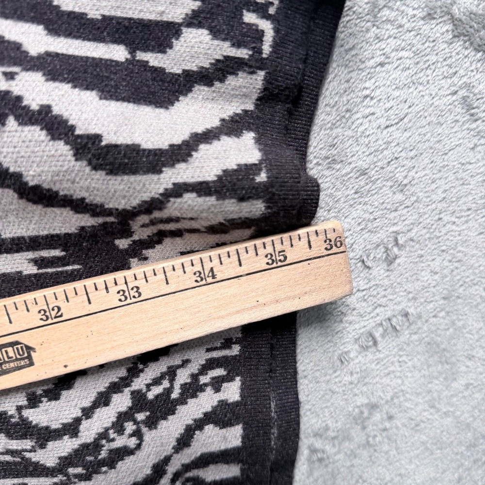 Christian Siriano Zebra Poncho Women L/XL Black White Animal Print Fringe Zip Up - Picture 8 of 9